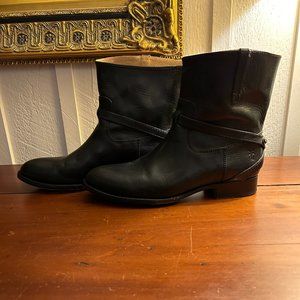 Frye Lindsay Plate Women Short Black Leather Pull On Strap Boots Size 8.5